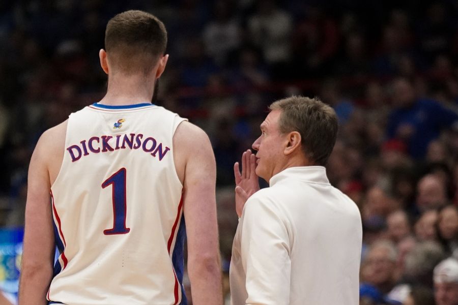 NCAA Basketball: Cincinnati at Kansas