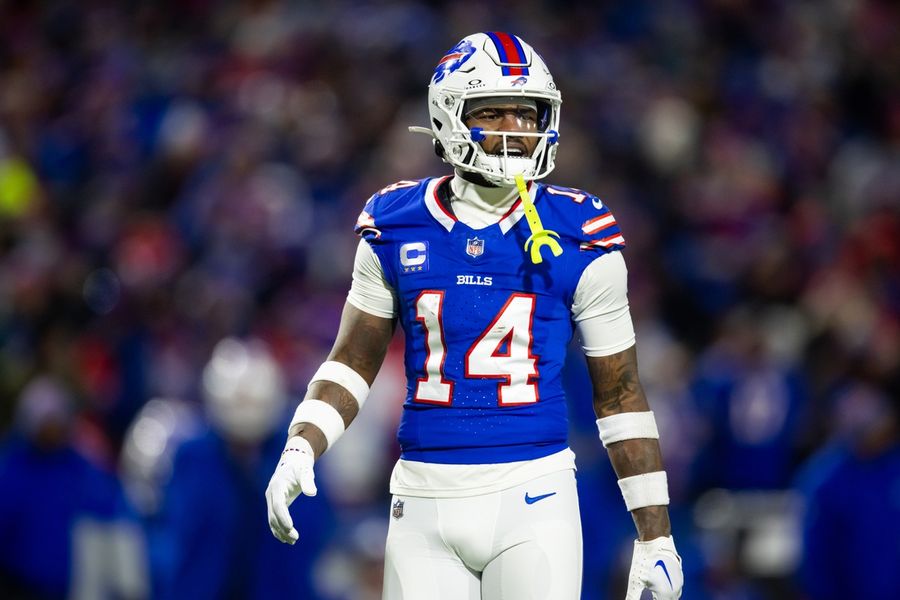 El WR de los Texans, Stefon Diggs, construye química con el 'especial' CJ Stroud