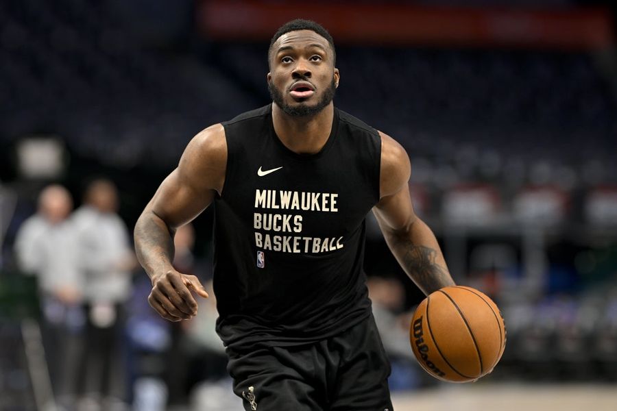 NBA: Milwaukee Bucks at Dallas Mavericks