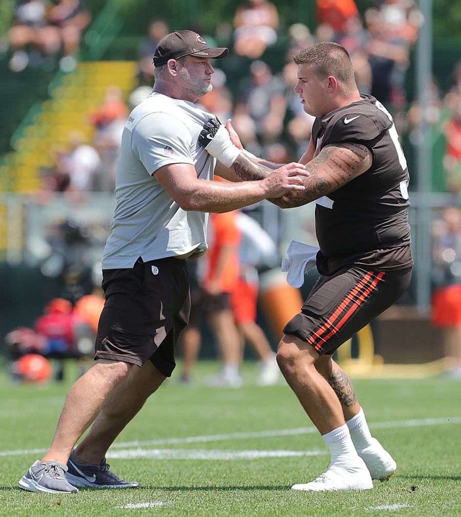 Bengals name Scott Peters new offensive line coach