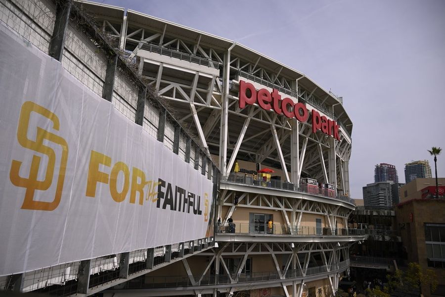 MLB owners unanimously approve Padres' new ownership group