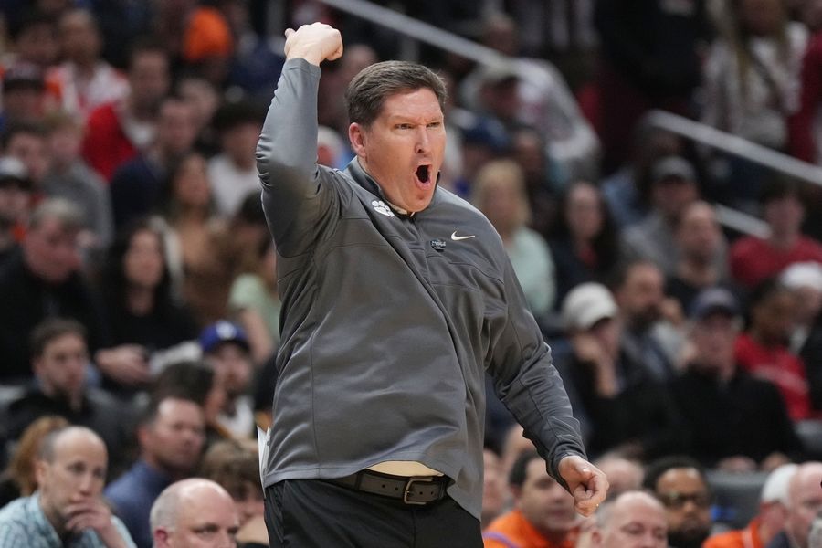 NCAA Basketball: NCAA Tournament West Regional-Alabama vs Clemson