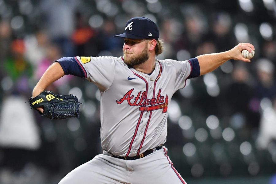 Braves place reliever A.J. Minter (hip) on injured list