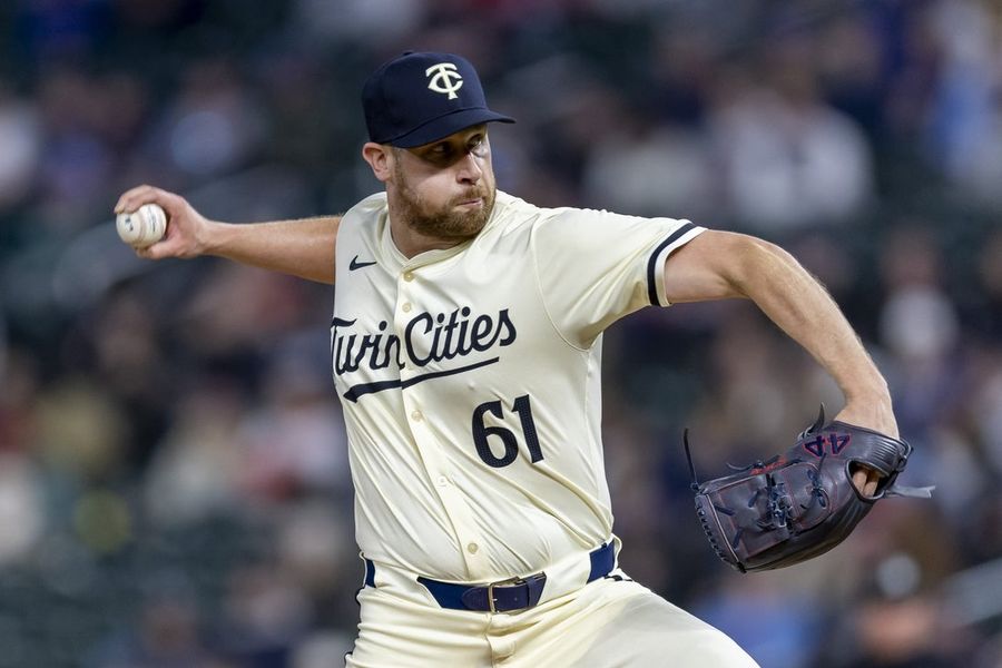 Dodgers reacquire RHP Brock Stewart in deal with Twins