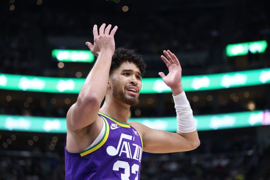 Informe: Jazz y Johnny Juzang acuerdan un contrato de 4 años y 12 millones de dólares