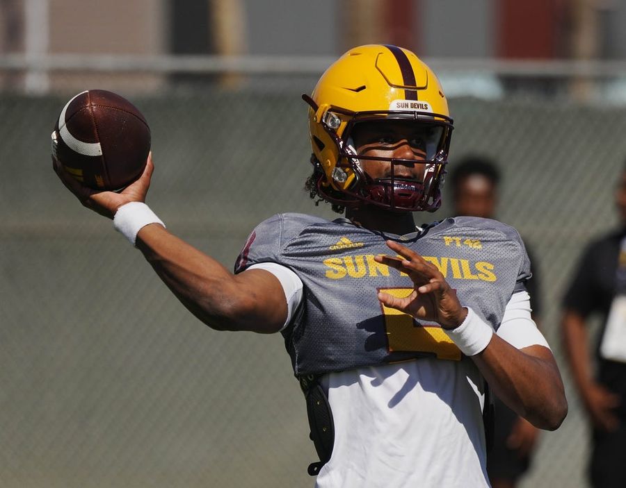 Jaden Rashada sues Florida's Billy Napier over NIL deal