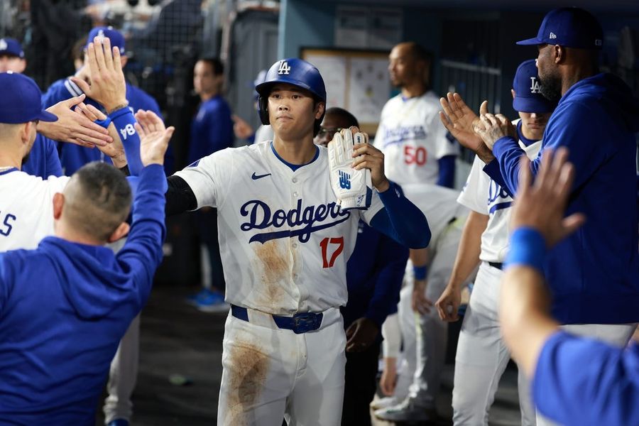 MLB: Atlanta Braves at Los Angeles Dodgers