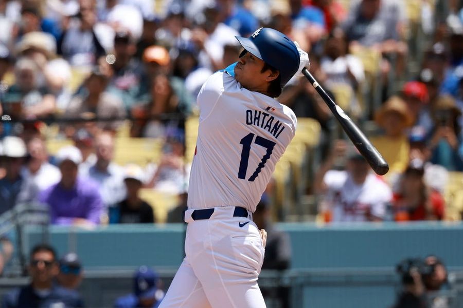 MLB: Atlanta Braves at Los Angeles Dodgers