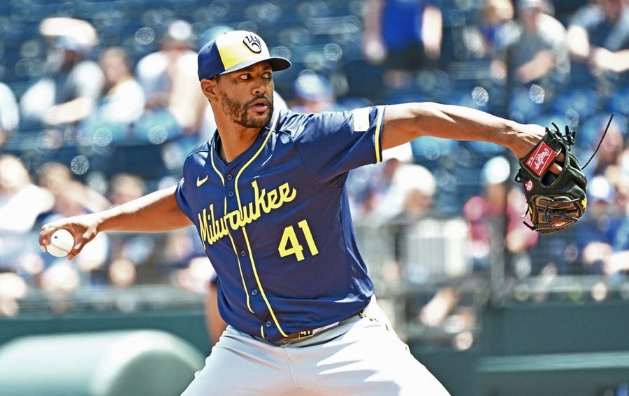 MLB: Milwaukee Brewers at Kansas City Royals