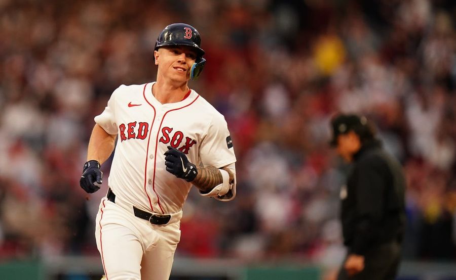 Red Sox place OF Tyler O'Neill (knee) on 10-day injured list