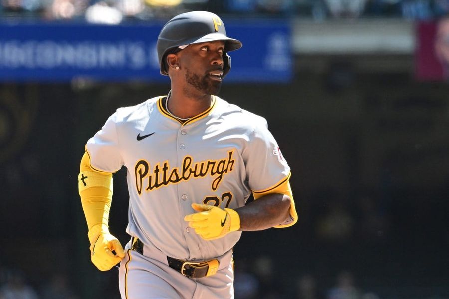MLB: Pittsburgh Pirates at Milwaukee Brewers