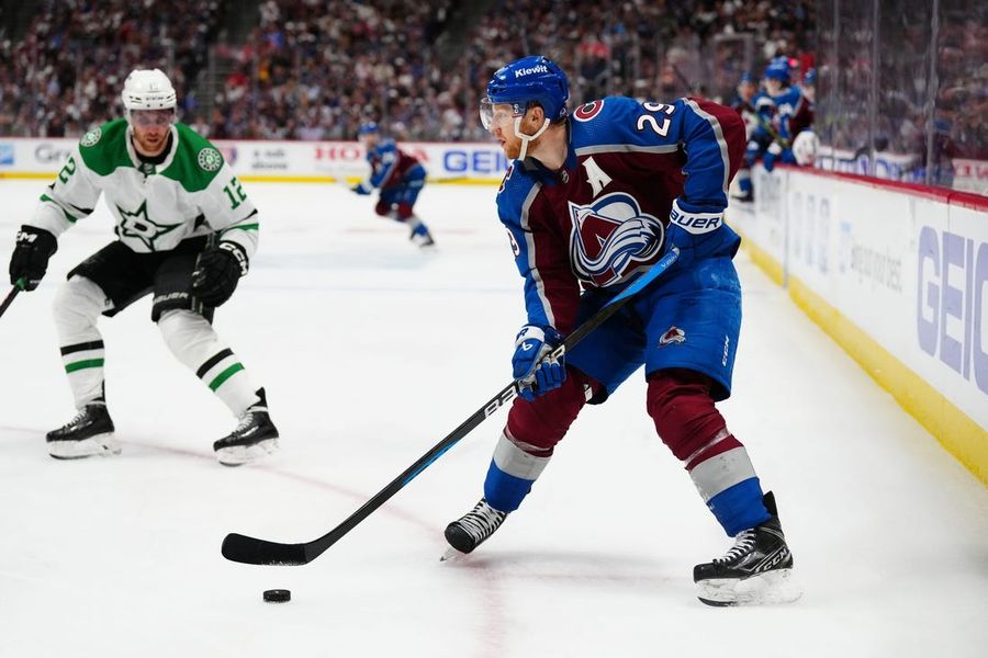 NHL awards: Avs' Nathan MacKinnon wins first Hart Trophy