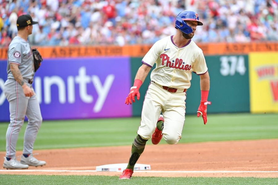 Aaron Nola earns sixth win as Phillies cruise past Nationals