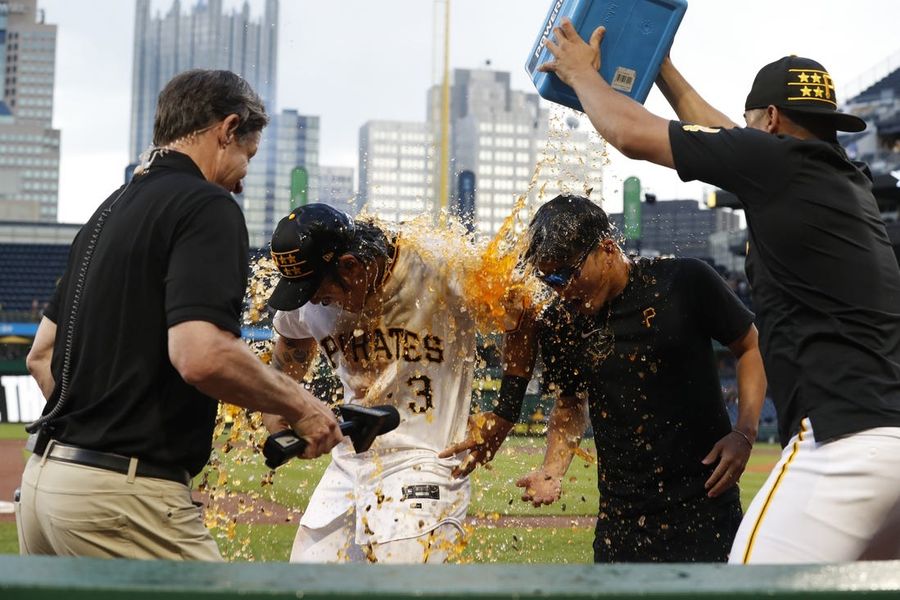 Pirates building momentum, seek sweep of Braves
