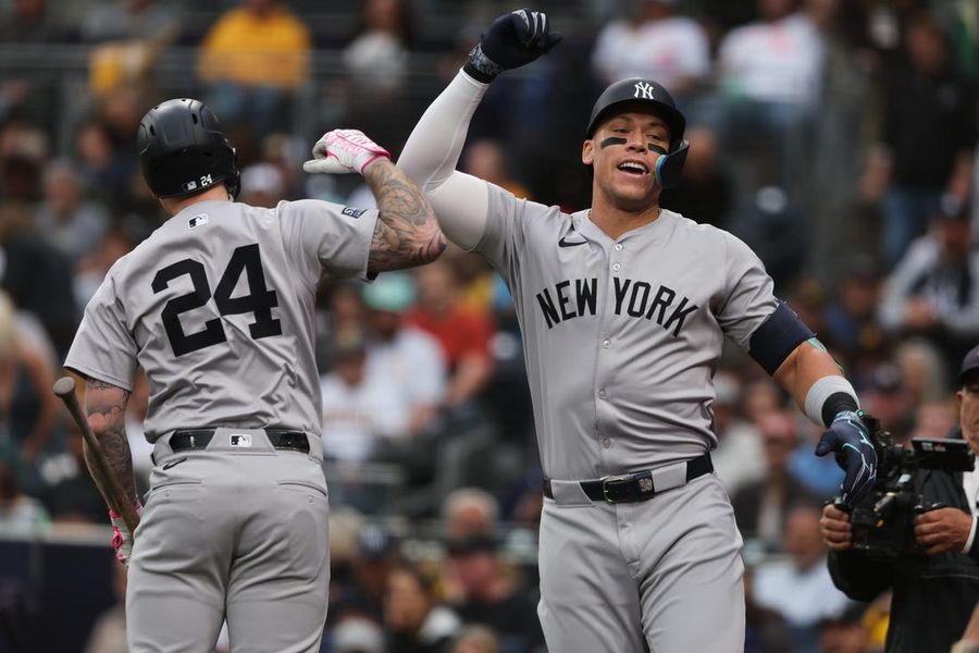 Aaron Judge aims to power Yankees to sweep of Padres