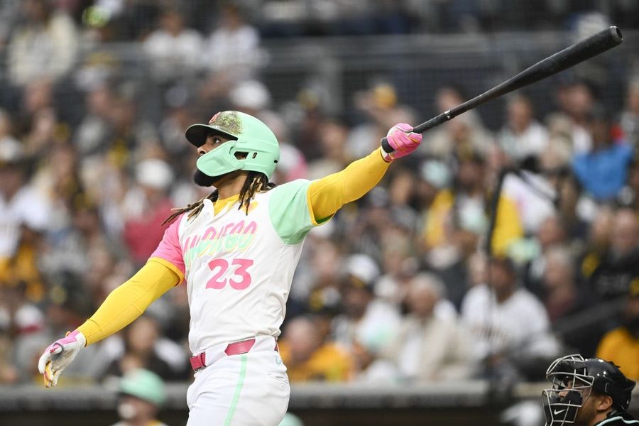 Early offense helps Padres down D-backs, end skid