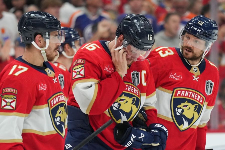 Panthers F Aleksander Barkov practices, will travel to Edmonton