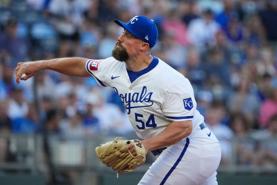 Royals place RHP Dan Altavilla (oblique) on injured list