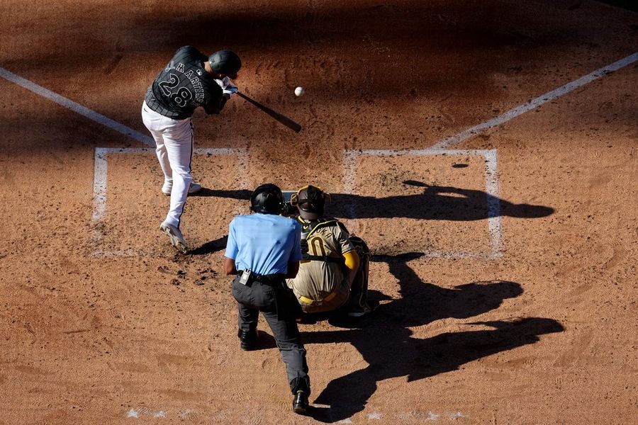 J.D. Martinez, Mets look to keep rolling vs. Padres