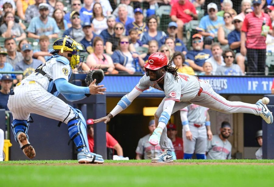 MLB: Cincinnati Reds at Milwaukee Brewers