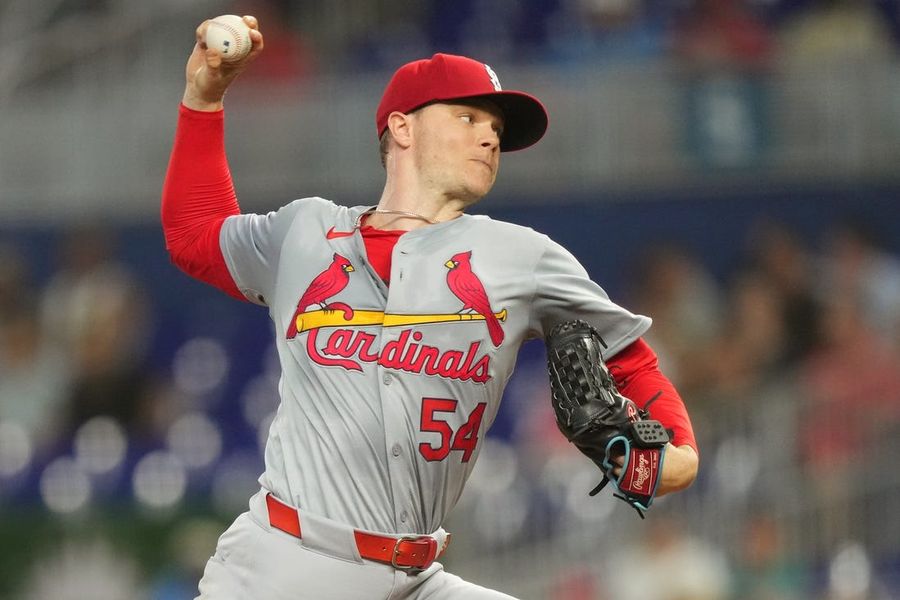 Dueling aces to deal for hot Cardinals, slumping Giants
