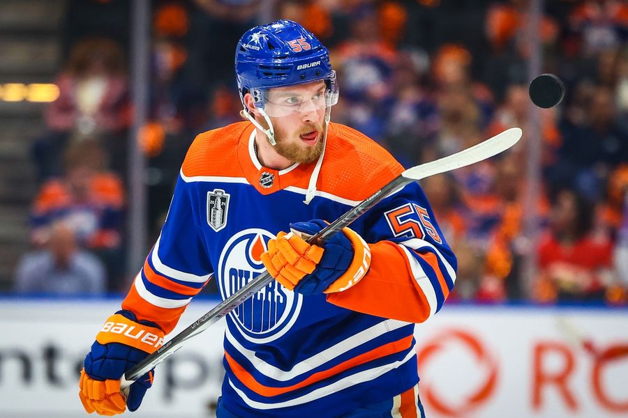 Blues tender offers to Edmonton duo