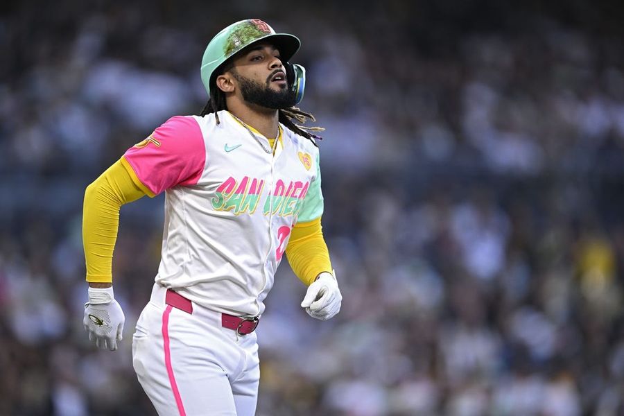 Padres place OF Fernando Tatis Jr. (leg) on IL