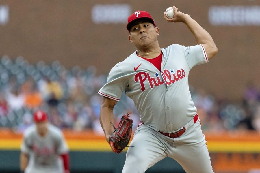El guardabosques Suárez de los Filis busca recuperarse contra los Bravos