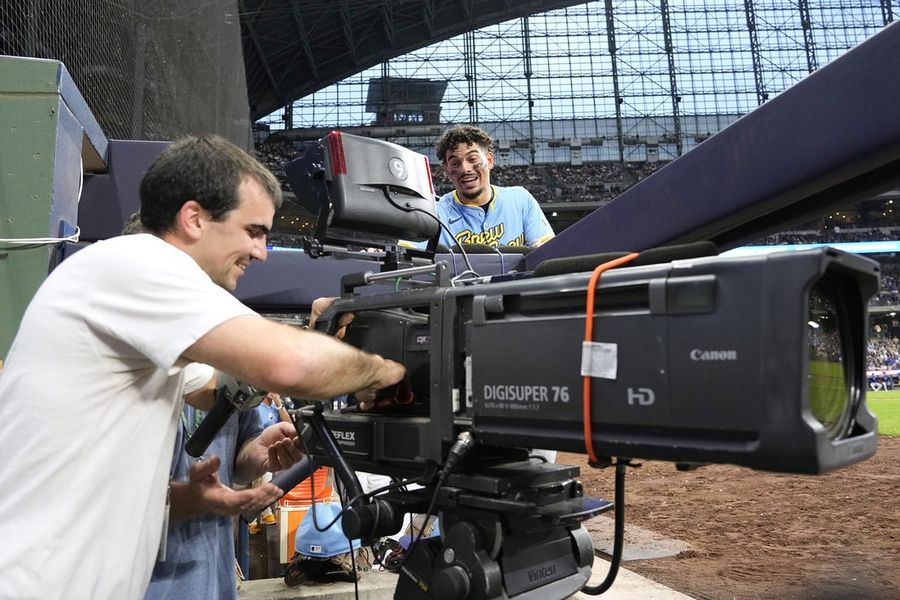 Report: MLB weighing ESPN, 2 others for ‘Sunday Night Baseball’ rights