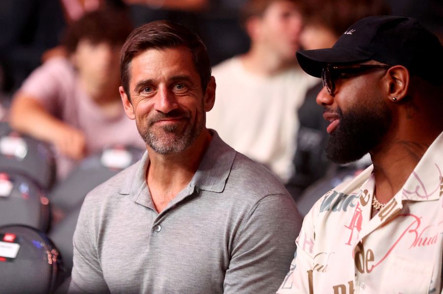 Aaron Rodgers sobre la ausencia del minicampamento: 'Dos días de OTA'
