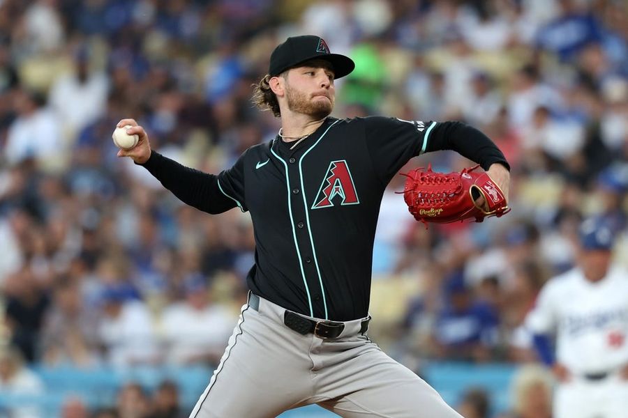 Los Diamondbacks encuentran formas de ganar, en detrimento de los Padres