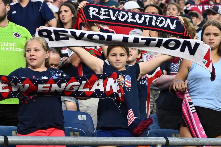 Revs promote Curt Onalfo, Chris Tierney in front office