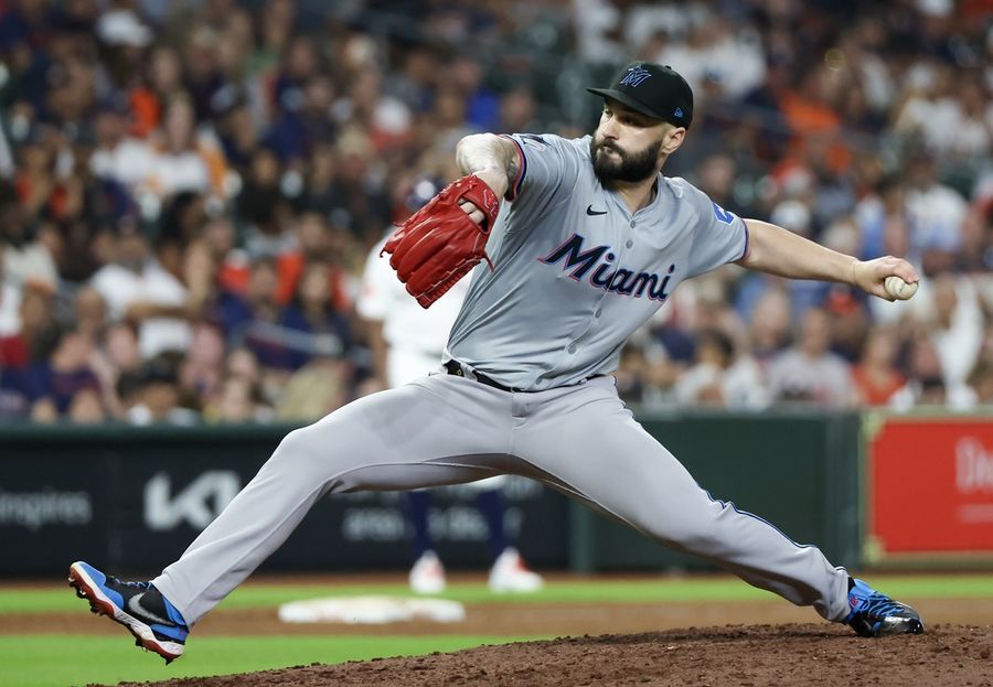 Padres acquire Marlins closer Tanner Scott