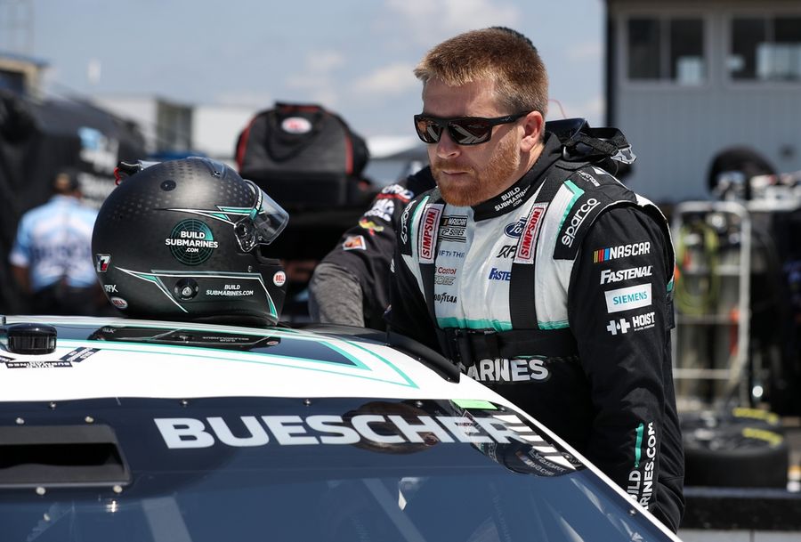 Final playoff spots up for grabs at Darlington