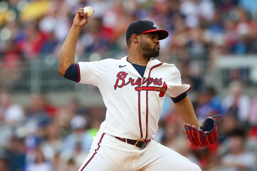 Los Bravos colocan al RHP All-Star Reynaldo López (antebrazo) en IL