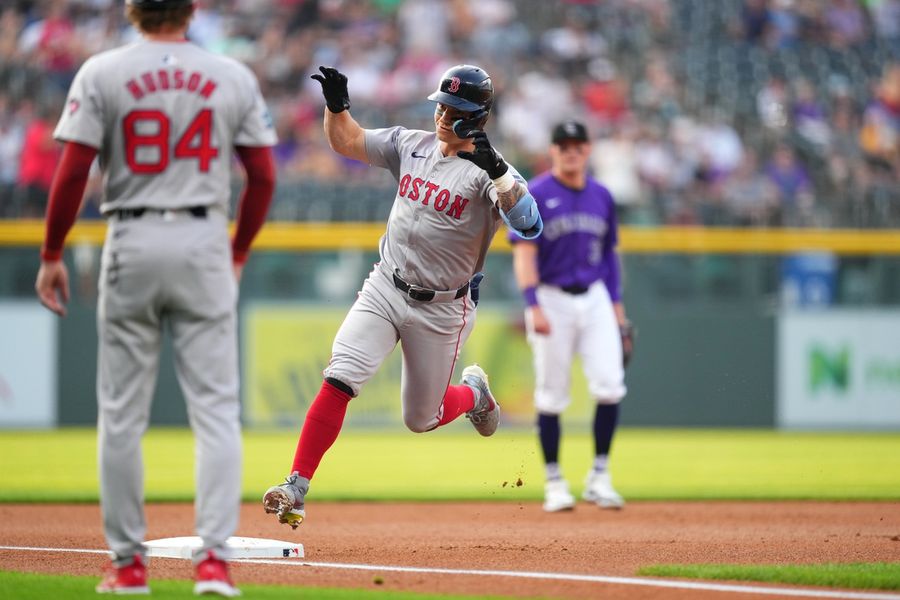 Os dois homers de Tyler O'Neill enviam Red Sox para além das Montanhas Rochosas