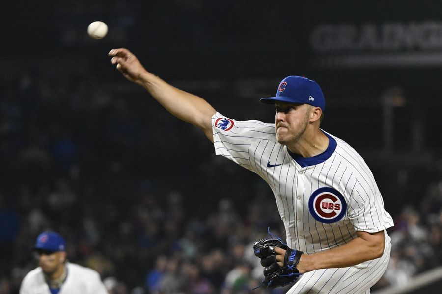 Cinco lanzadores de los Cerveceros silencian a los Cachorros para igualar la serie