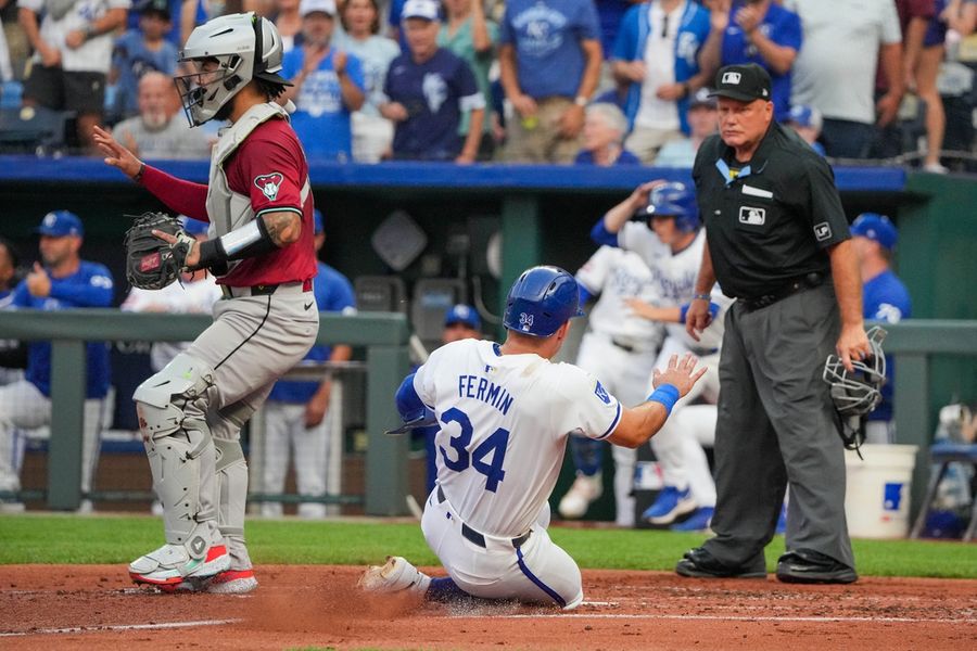 D-backs usam nona corrida de 5 corridas para superar Royals