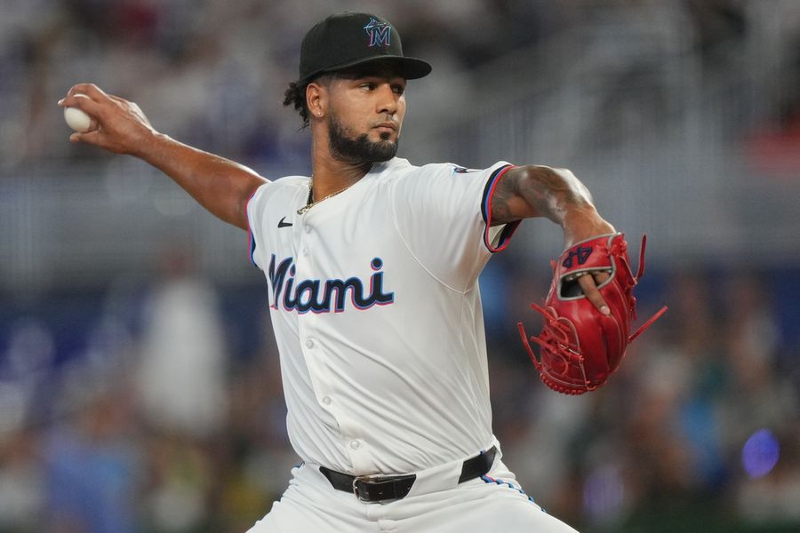 Padres face Marlins, look to stretch win streak to 7