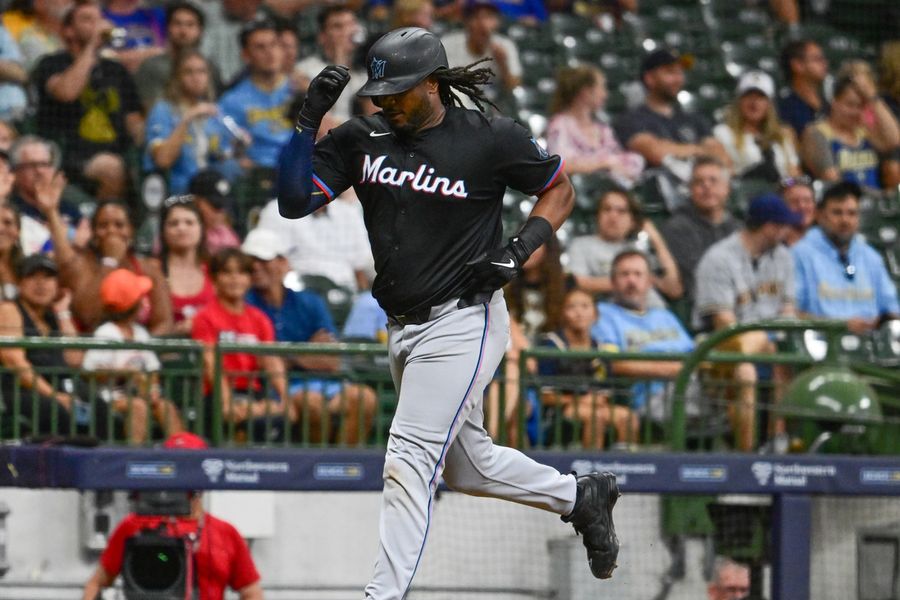 Los Marlins siguen ganando mientras los Cerveceros se enfrentan a las lesiones