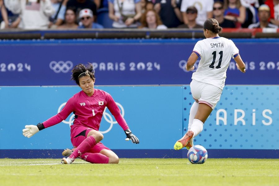 Olympics: Football-Women Quarterfinal - USA-JPN