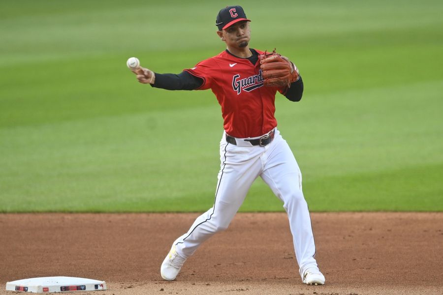  Los Diamondbacks se recuperan dos veces para vencer a los Guardianes 7-6 en 10 entradas