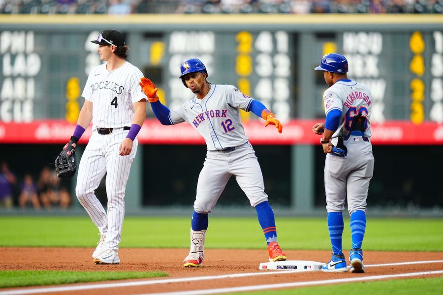 Mets anotan tres veces en el noveno para superar a los Rockies