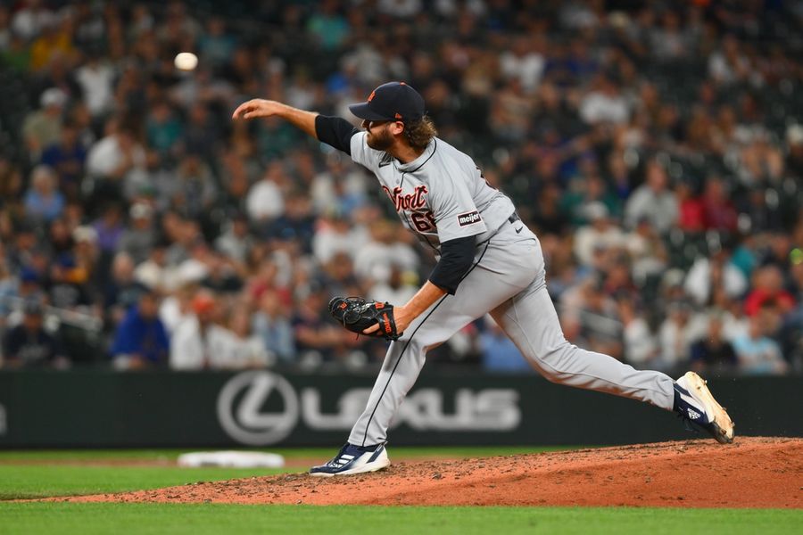 Giants, Tigers search for ninth-inning answers