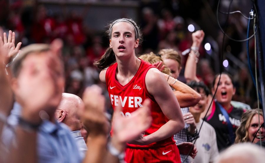 Caitlin Clark, Fever busca vitória evasiva contra Storm