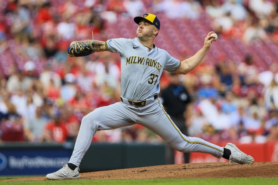 MLB: Milwaukee Brewers at Cincinnati Reds Game Two