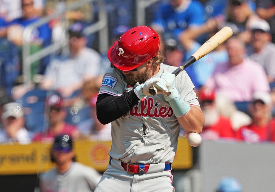 Phillies star Bryce Harper (elbow) exits vs. Blue Jays