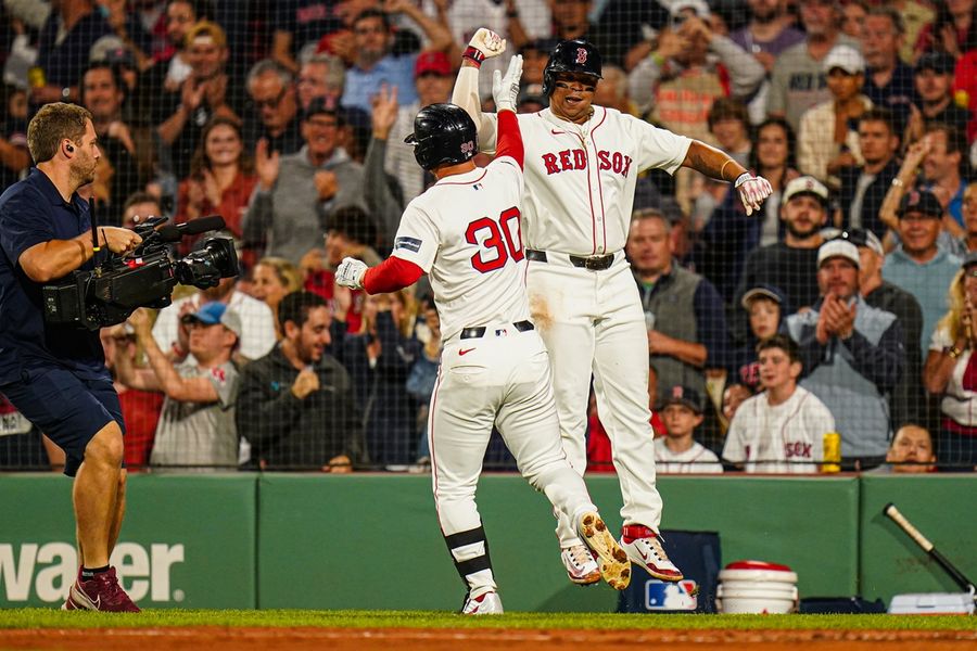 Rob Refsnyder y Tyler O’Neill impulsan a los Red Sox a vencer a los Orioles