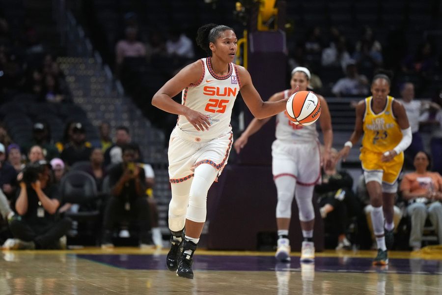 WNBA: Connecticut Sun at Los Angeles Sparks