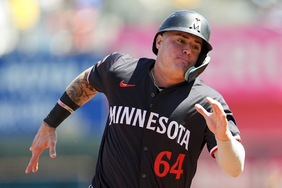 Twins place INF Jose Miranda (back) on injured list